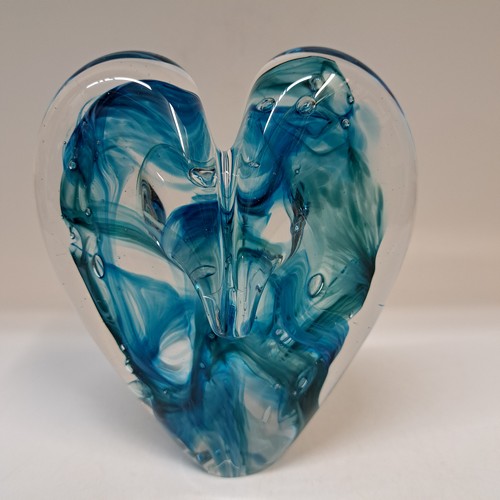Click to view detail for DG-153 Blown Glass Heart Teal Waves $112
