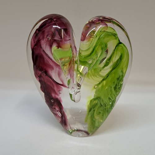 Click to view detail for DG-157 Blown Glass Heart Lime & Raspberry $112
