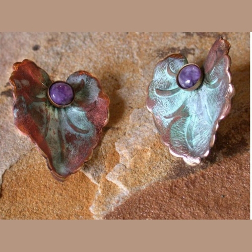 Click to view detail for EC-116 Earrings-Caladium Leaf - Charoite $75