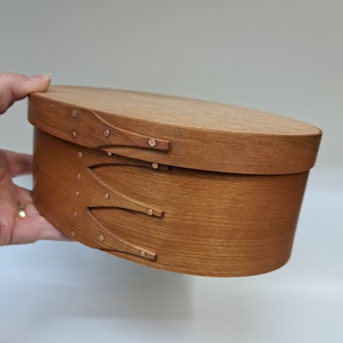 Click to view detail for BJ-006 Shaker Treasure Box, Birds Eye Maple and Cherry  $165