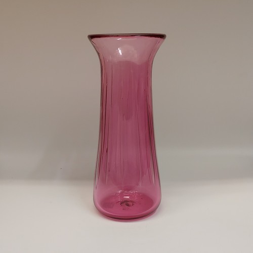 Click to view detail for DB-526 Vase - Cranberry  10x4 $85