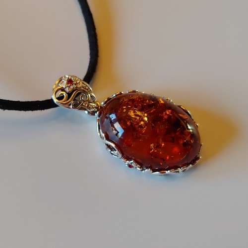 HWG-100 Pendant, Oval Dk Amber $35 at Hunter Wolff Gallery