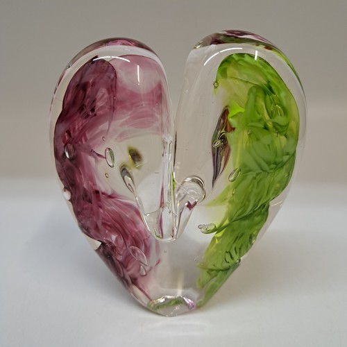 Click to view detail for DG-178 Blown Glass Heart Rose & Lime $112