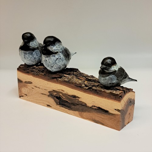 Click to view detail for FL139 Chickadee Family on Oak $685