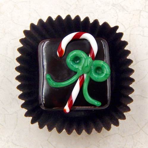 Click to view detail for HG-143 Christmas Choc-Candy Cane $47