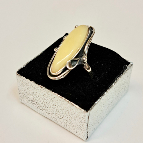Click to view detail for HWG-2326 Ring, Lemon Amber, Long Oval with Blackened Silver $70