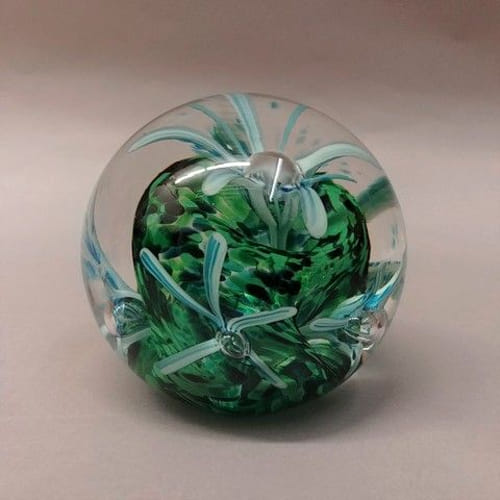 Click to view detail for DB-286 - Paperweight - Blue Flower