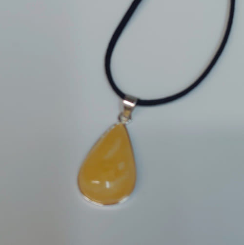 Click to view detail for HWG-066 Pendant Teardrop Butterscotch $56