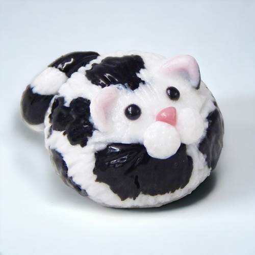 HG-238 Fat Cats - Black & White 1.5x1.25x1 $56 at Hunter Wolff Gallery