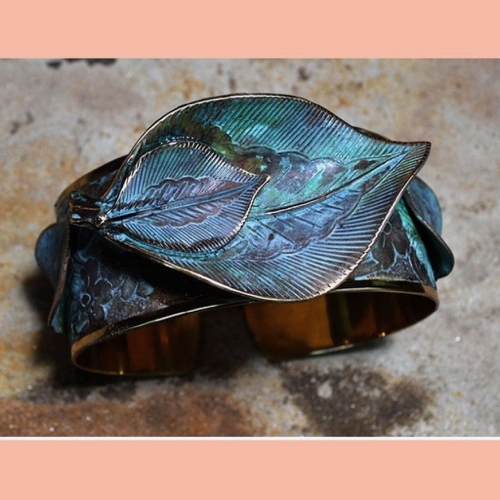 Click to view detail for EC-103 Cuff-Verdigris Patina Brass Detailed Sculptural Leaves $163