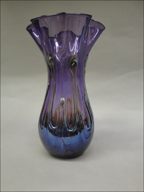Click to view detail for DB-131 Lily Pad Vase, Purple
