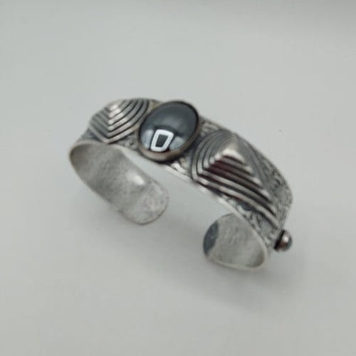 Click to view detail for EC-020 Cuff Bracelet Antique Silver  Art Deco - Hematite Cabochan $117