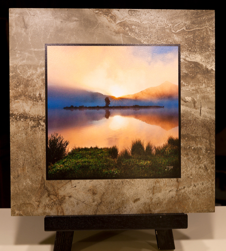 Click to view detail for Foggy Sunrise on Stone Plaque 12x12 $90