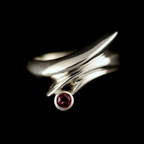 Click to view detail for MB-R4A Ring Free Flow Sterling SIlver, Pyrope Garnet  $264