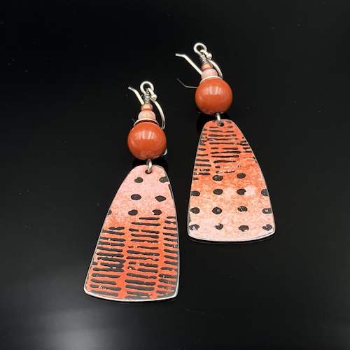 Click to view detail for TC-002 Earrings, Apricot Long Wedge $90