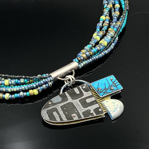 Click to view detail for TC-028 Necklace with Pendant, Gray/Turquoise/Cream Beaded $275