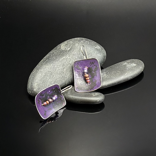 Click to view detail for TC-098 Earrings, Plum Rectangle Earrings