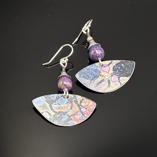 Click to view detail for TC-103 Earrings Lavender Halfmoon $95