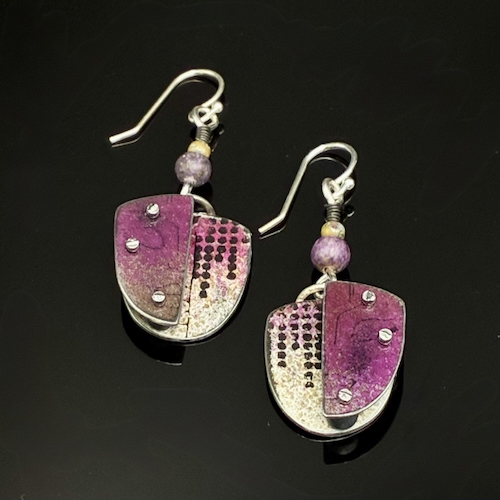 Click to view detail for TC-116 Earrings Raspberry Face $135