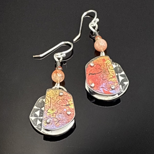 Click to view detail for TC-126 Earrings, Multi/B&W Face $150
