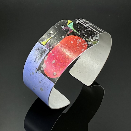 Click to view detail for TC-130 Cuff, Multi/Charcoal $145